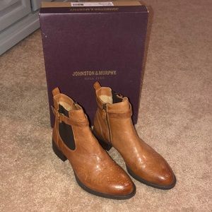 JOHNSTON & MURPHY Ankle boots. Brand New. Never been worn. Size 9